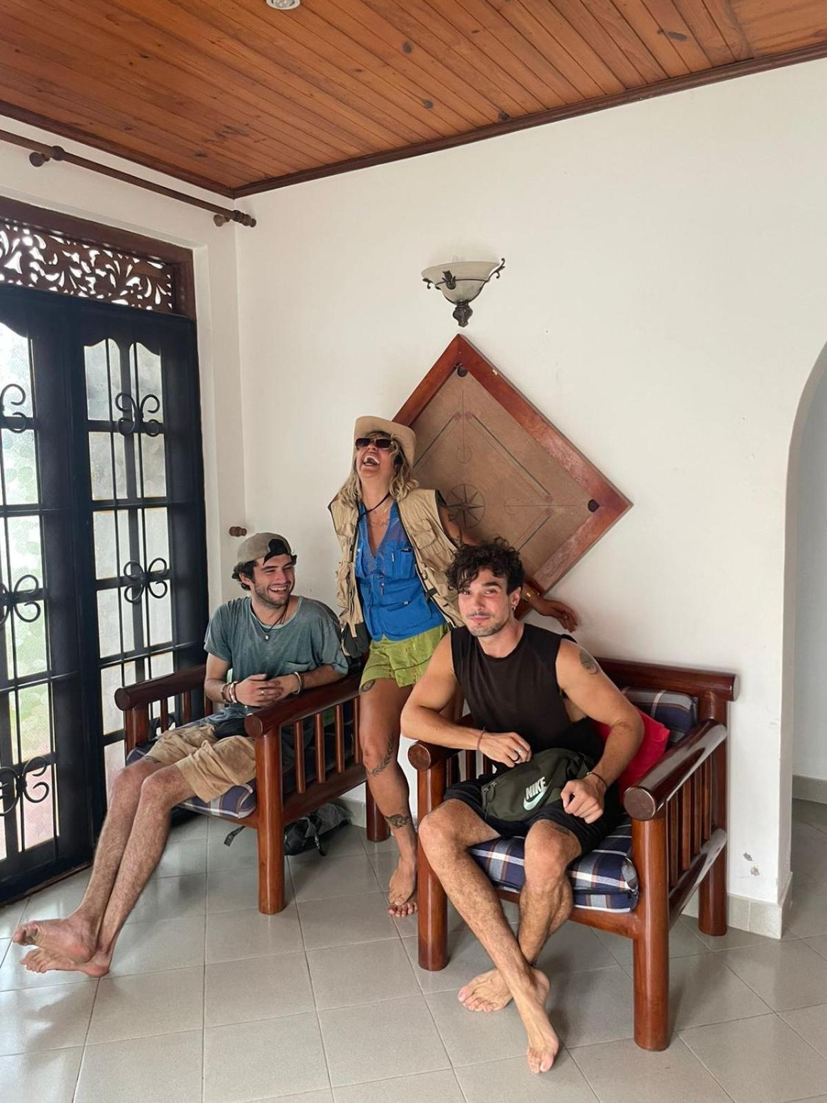 Sky Hostel Negombo Esterno foto
